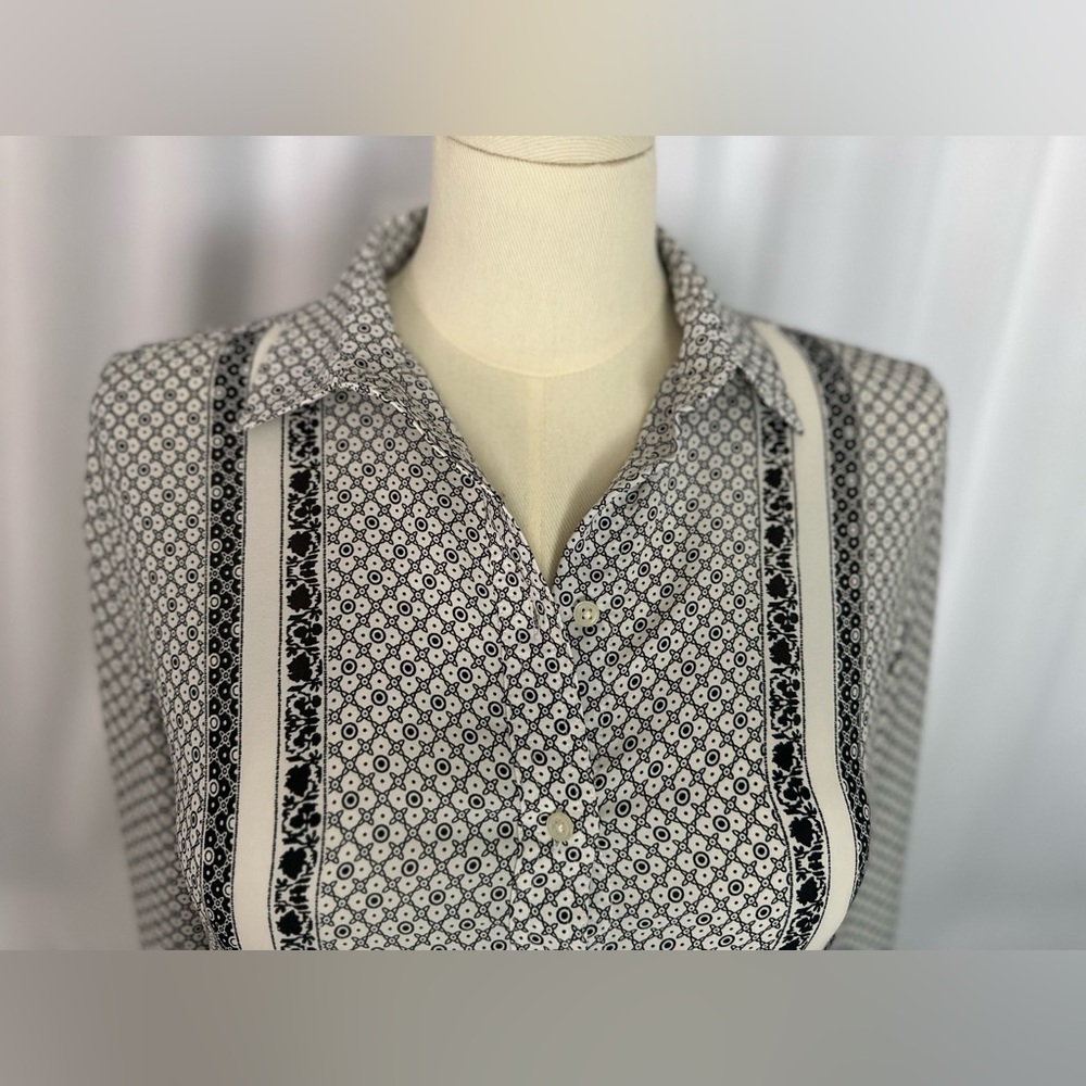 Loft Black & White Printed Women's Blouse (638) - Picture 8 of 15